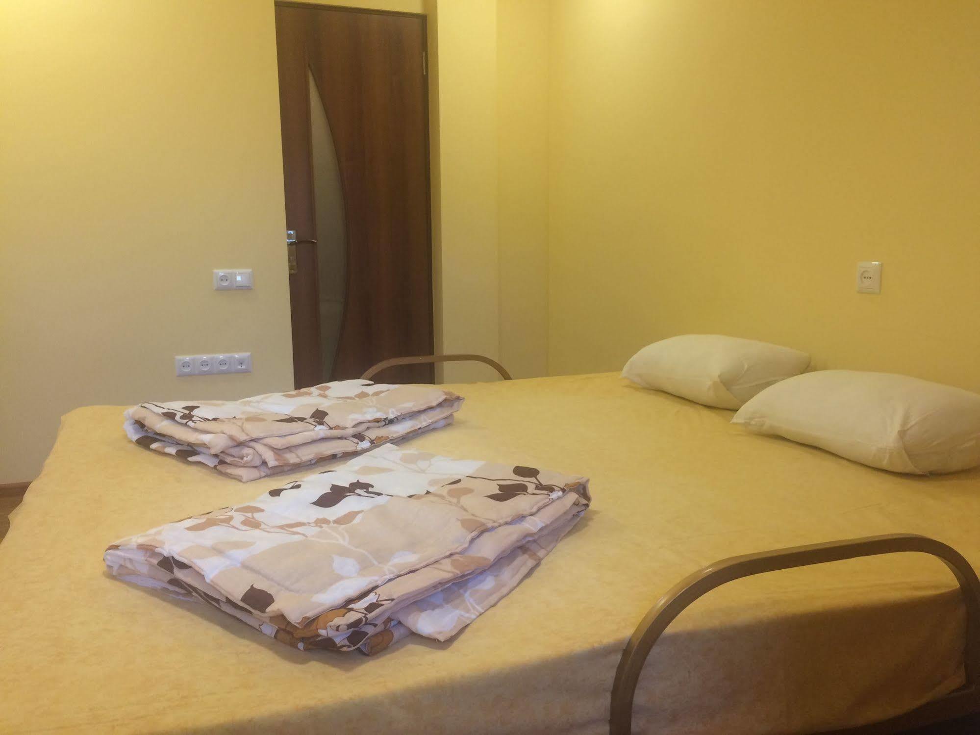 Your Hostel Yerevan Exterior photo