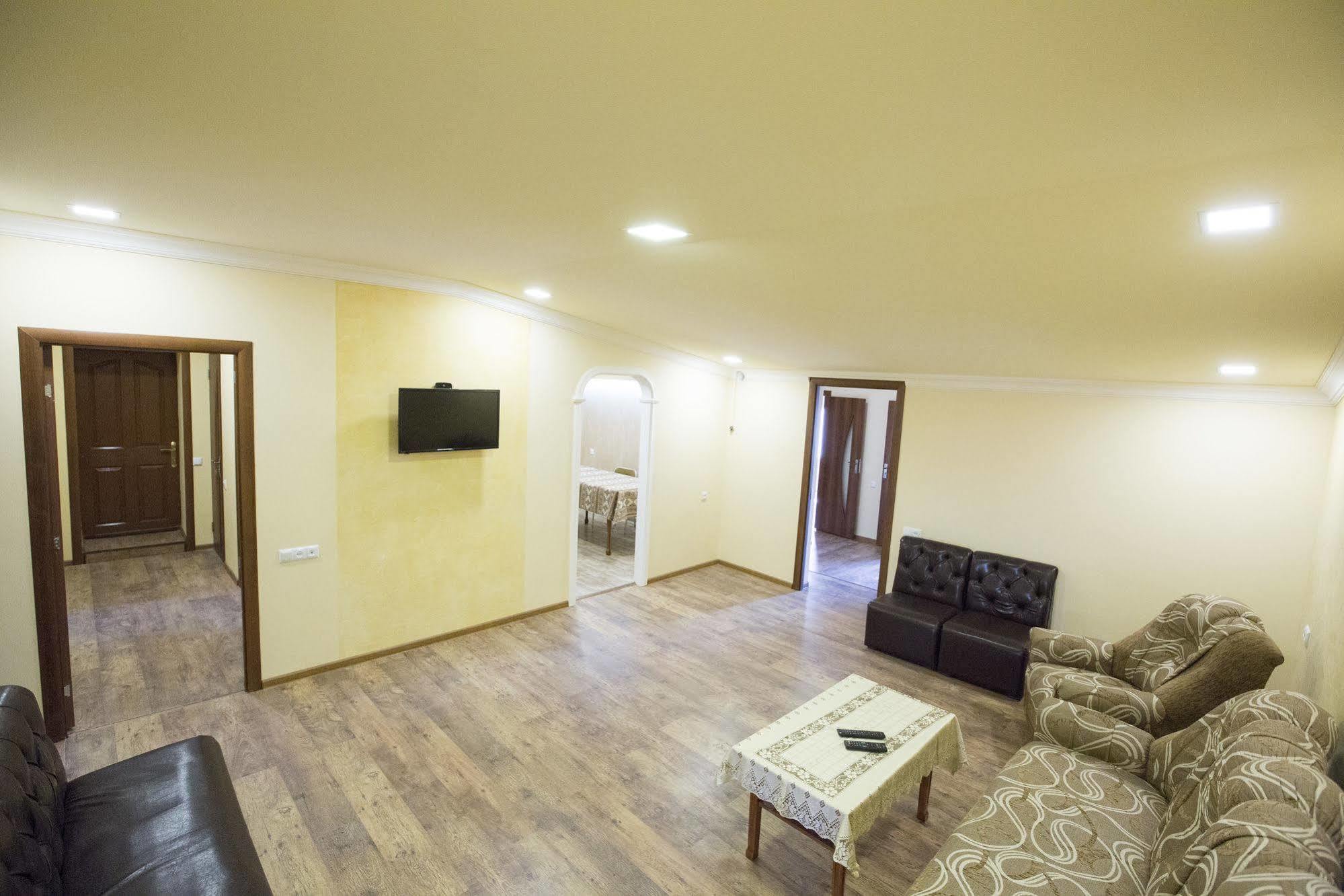 Your Hostel Yerevan Exterior photo